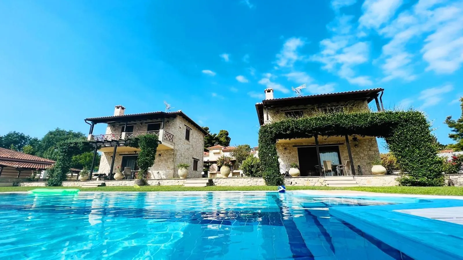 Daphne Villas クリオピギ ギリシャ
